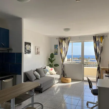 Palm Garden Apartment *